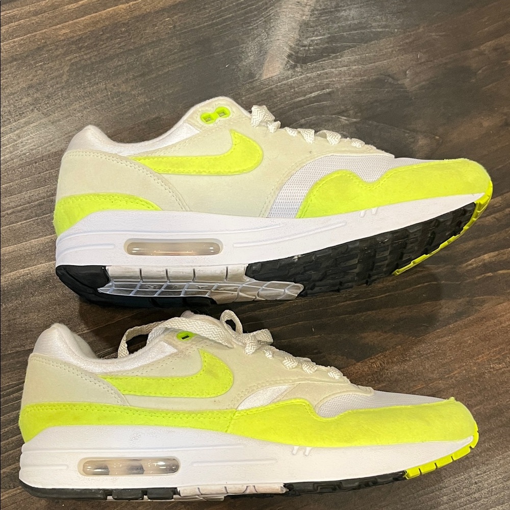 Nike Air Women’s Shoes in Neon Yellow and White